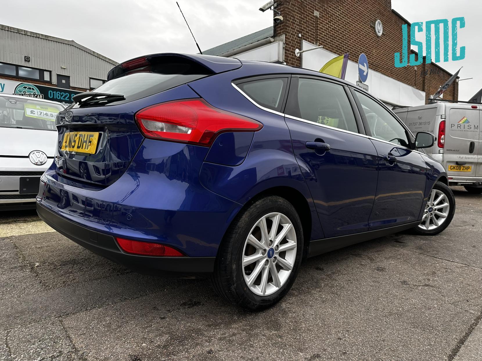 Ford Focus 1.6 TDCi Titanium Hatchback 5dr Diesel Manual Euro 5 (s/s) (115 ps)