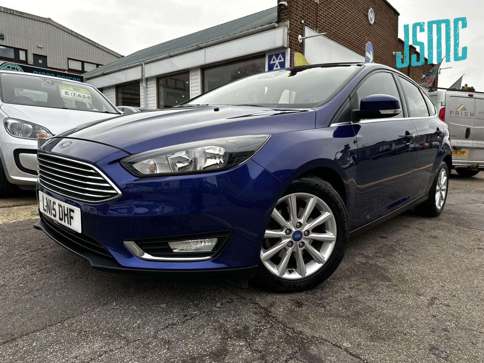 Ford Focus 1.6 TDCi Titanium Hatchback 5dr Diesel Manual Euro 5 (s/s) (115 ps)