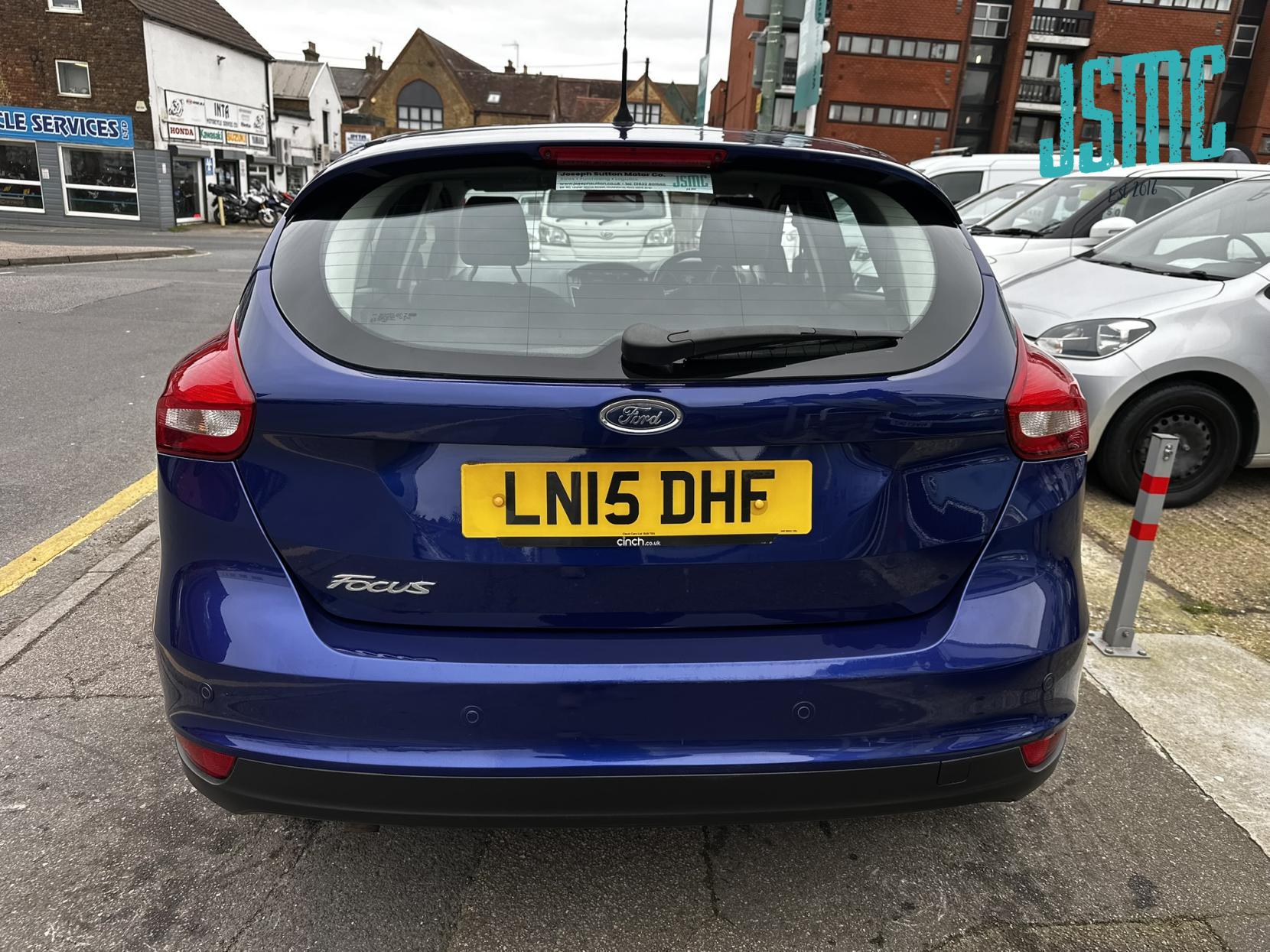 Ford Focus 1.6 TDCi Titanium Hatchback 5dr Diesel Manual Euro 5 (s/s) (115 ps)