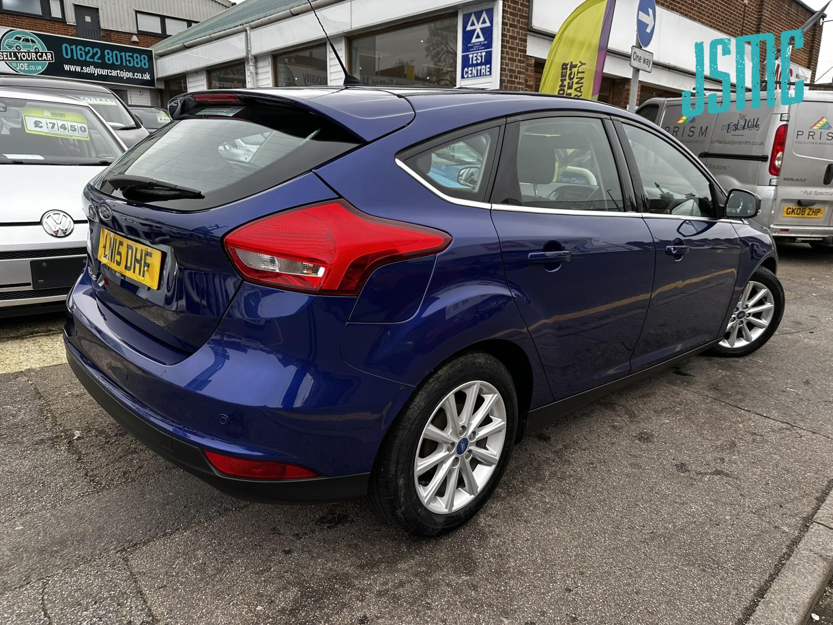 Ford Focus 1.6 TDCi Titanium Hatchback 5dr Diesel Manual Euro 5 (s/s) (115 ps)