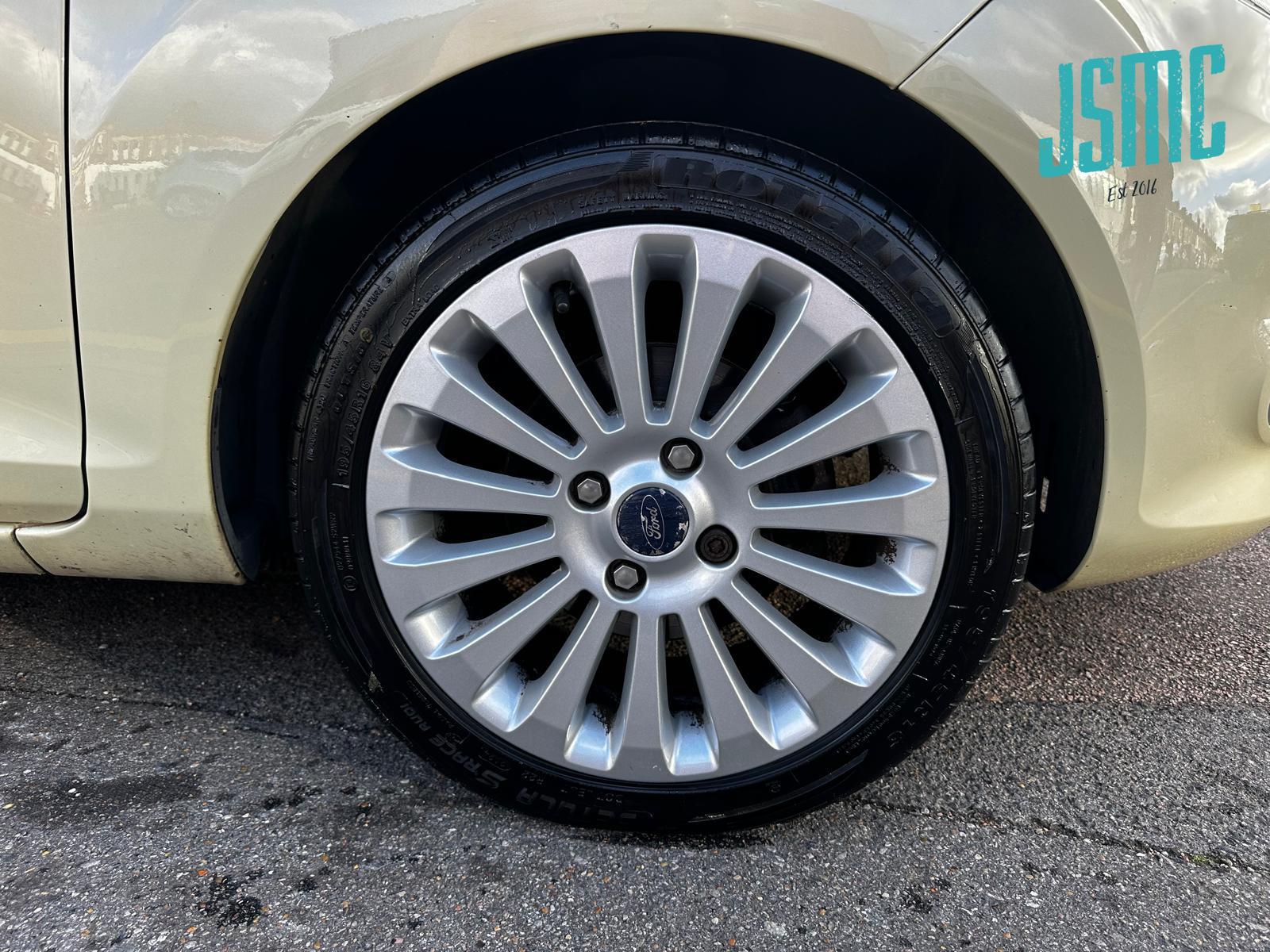 Ford Fiesta 1.4 Titanium Hatchback 5dr Petrol Automatic (154 g/km, 94 bhp)