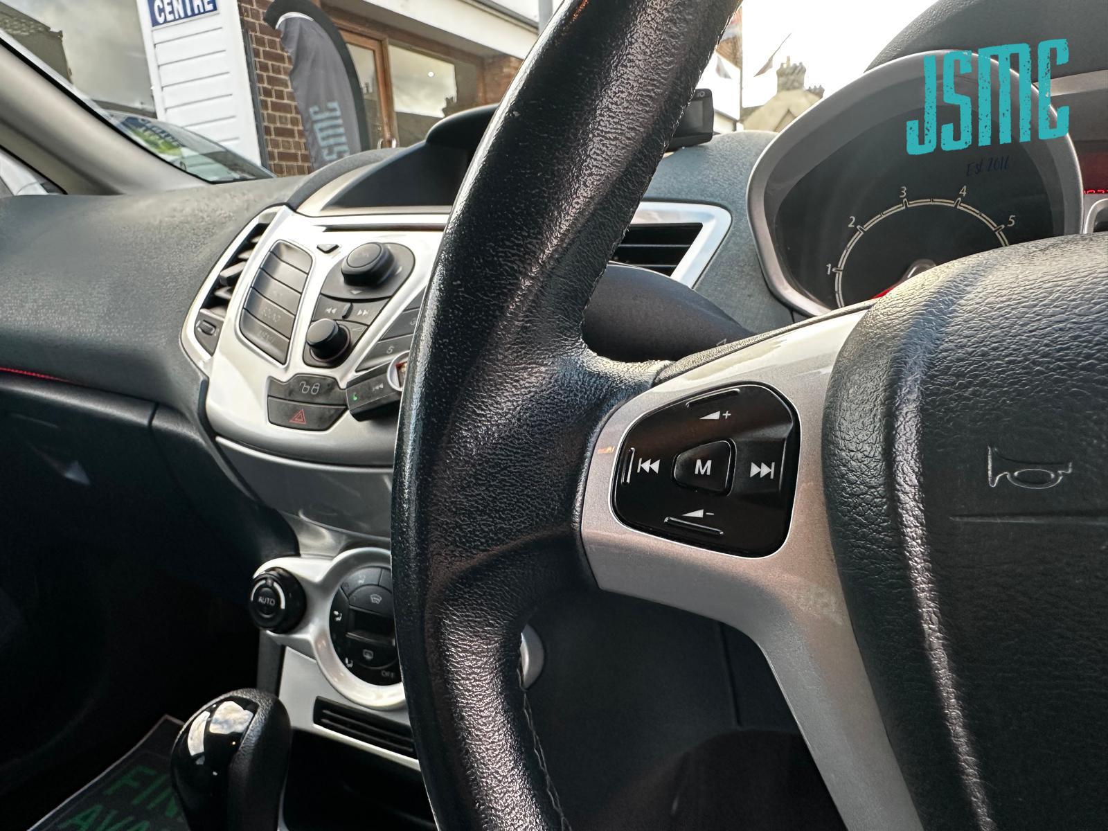 Ford Fiesta 1.4 Titanium Hatchback 5dr Petrol Automatic (154 g/km, 94 bhp)