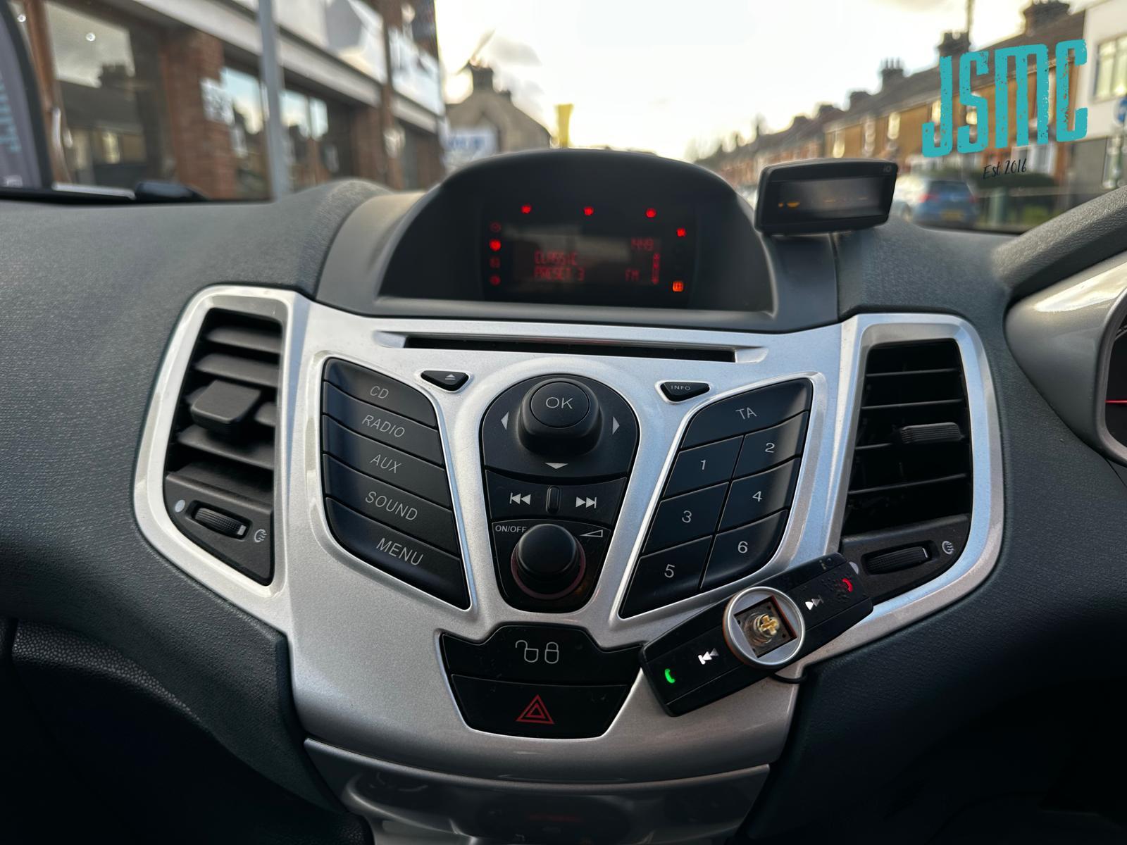 Ford Fiesta 1.4 Titanium Hatchback 5dr Petrol Automatic (154 g/km, 94 bhp)