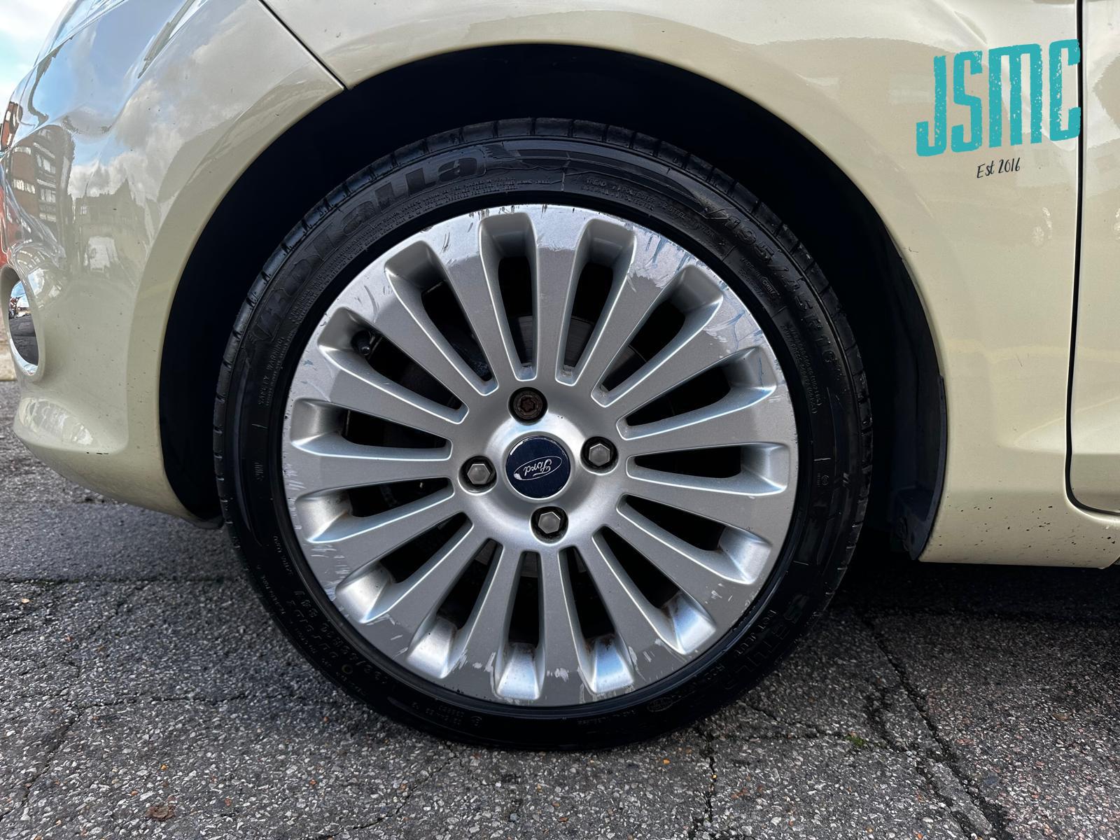 Ford Fiesta 1.4 Titanium Hatchback 5dr Petrol Automatic (154 g/km, 94 bhp)