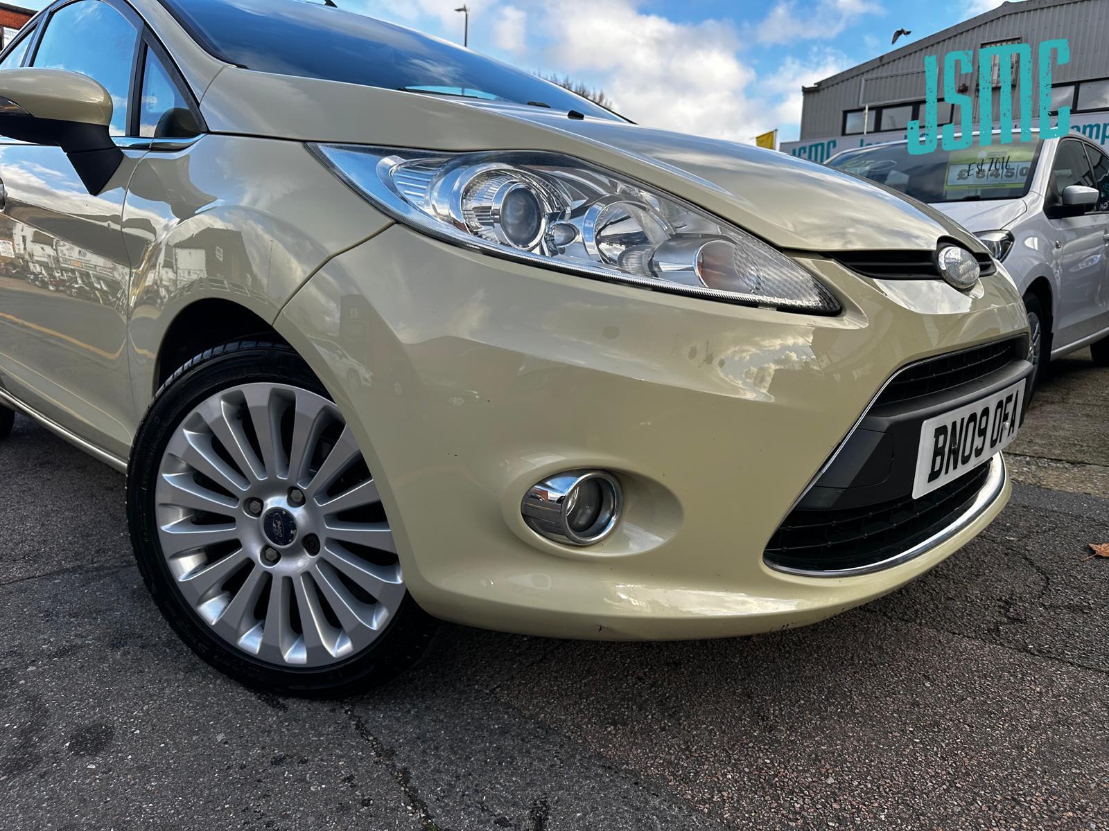 Ford Fiesta 1.4 Titanium Hatchback 5dr Petrol Automatic (154 g/km, 94 bhp)