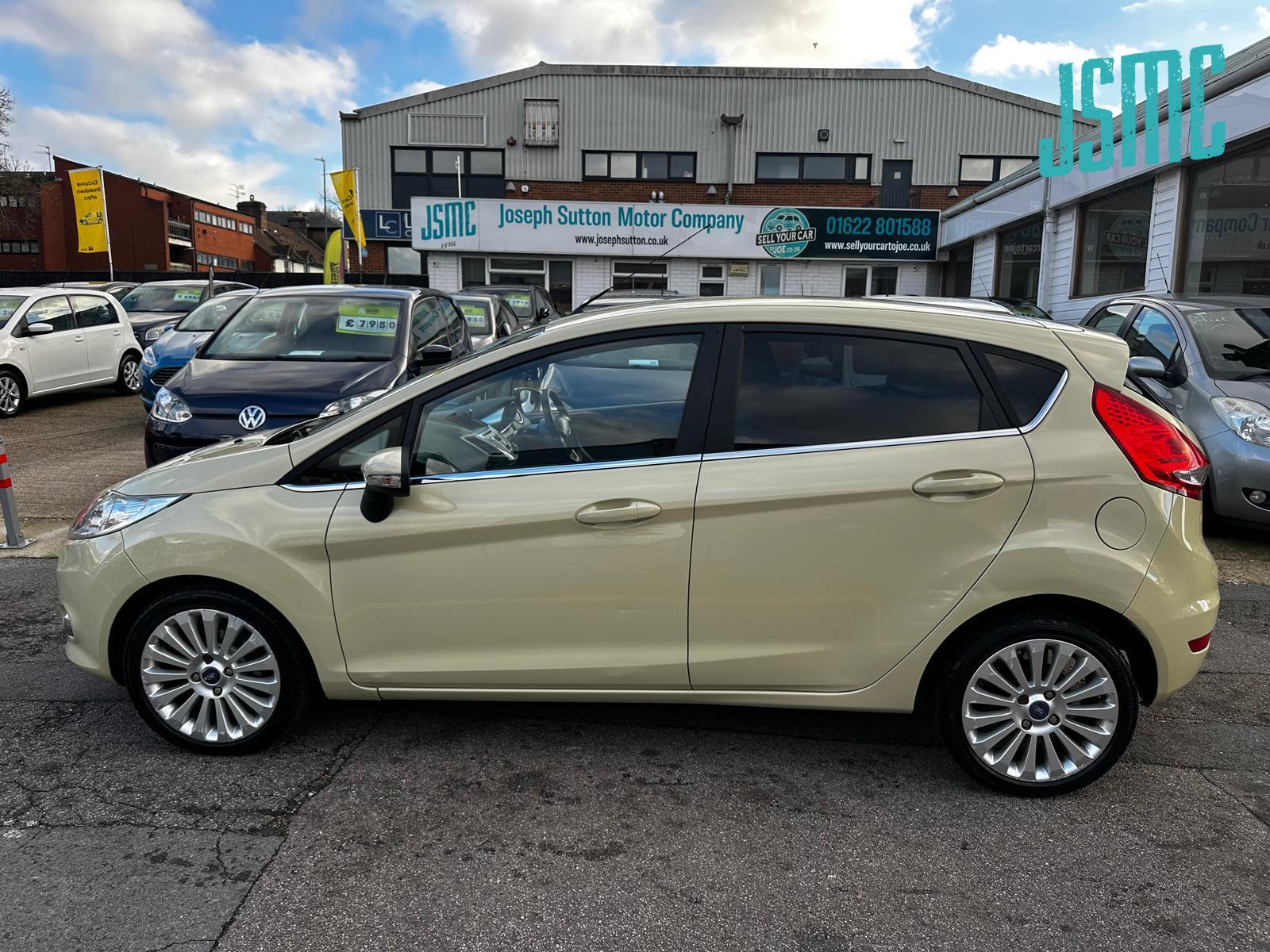 Ford Fiesta 1.4 Titanium Hatchback 5dr Petrol Automatic (154 g/km, 94 bhp)