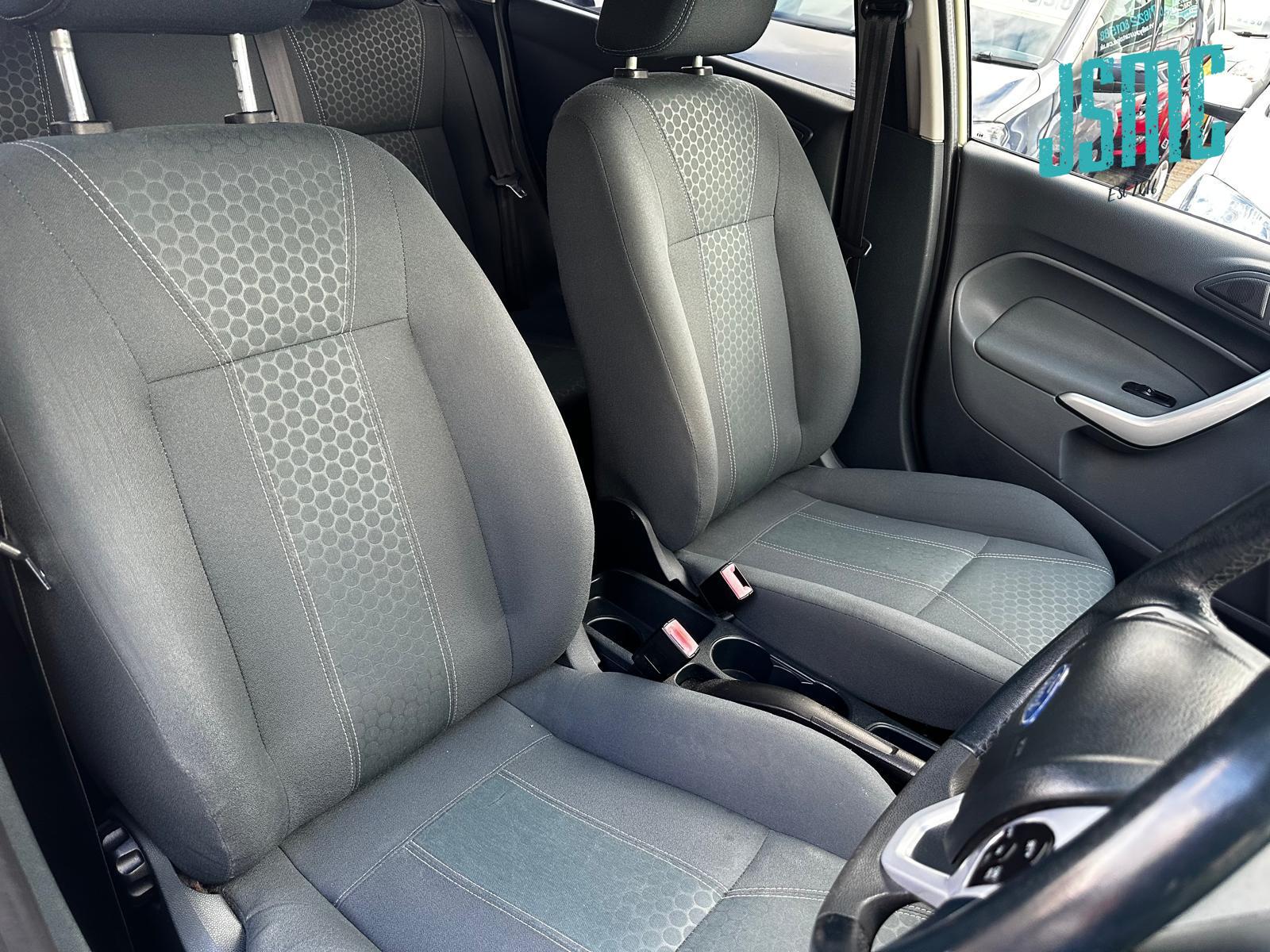 Ford Fiesta 1.4 Titanium Hatchback 5dr Petrol Automatic (154 g/km, 94 bhp)