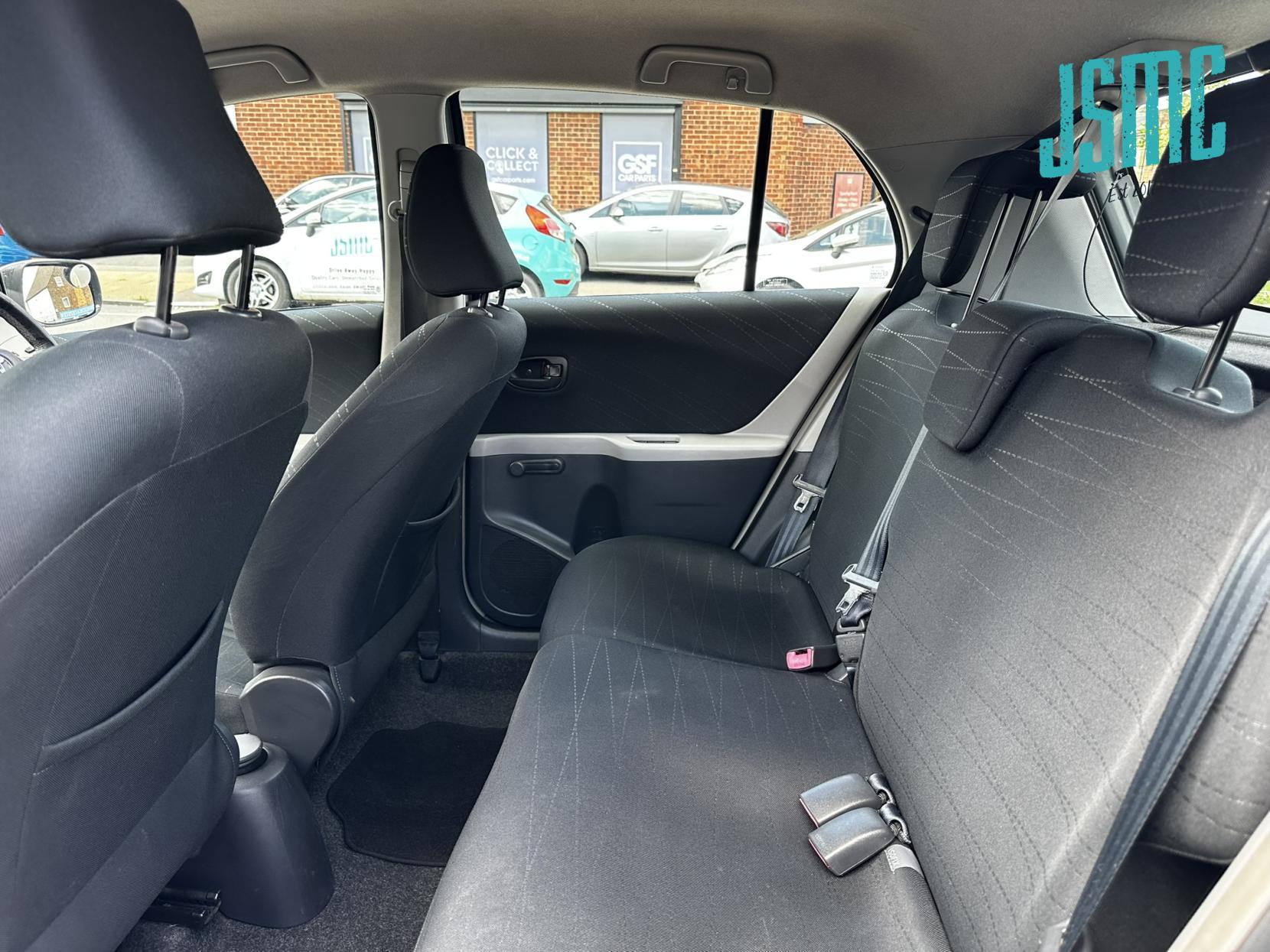 Toyota Yaris 1.0 VVT-i T3 Hatchback 5dr Petrol Manual (127 g/km, 67 bhp)