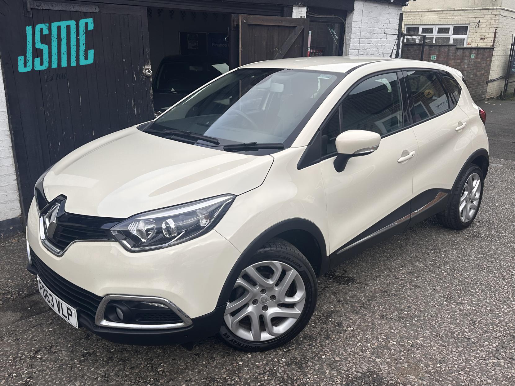 Renault Captur 0.9 TCe ENERGY Dynamique MediaNav SUV 5dr Petrol Manual Euro 5 (s/s) (90 ps)