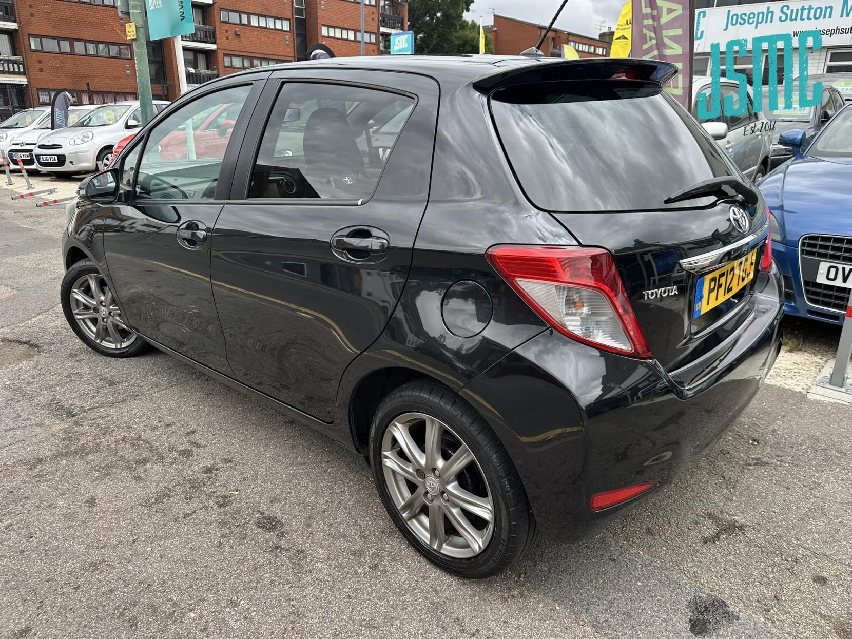 Toyota Yaris 1.33 Dual VVT-i SR Hatchback 5dr Petrol Manual Euro 5 (101 ps)