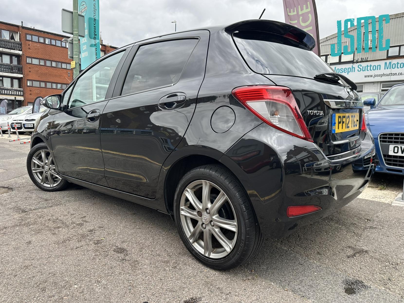 Toyota Yaris 1.33 Dual VVT-i SR Hatchback 5dr Petrol Manual Euro 5 (101 ps)
