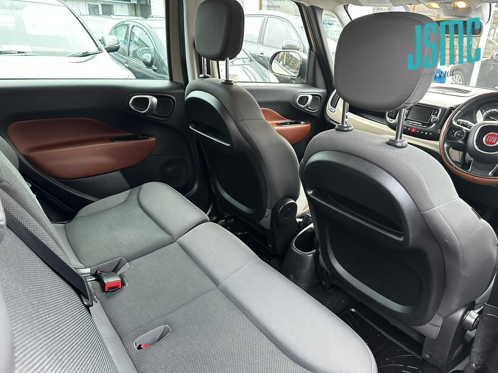 Fiat 500L 0.9 TwinAir Trekking MPV 5dr Petrol Manual Euro 6 (s/s) (105 ps)