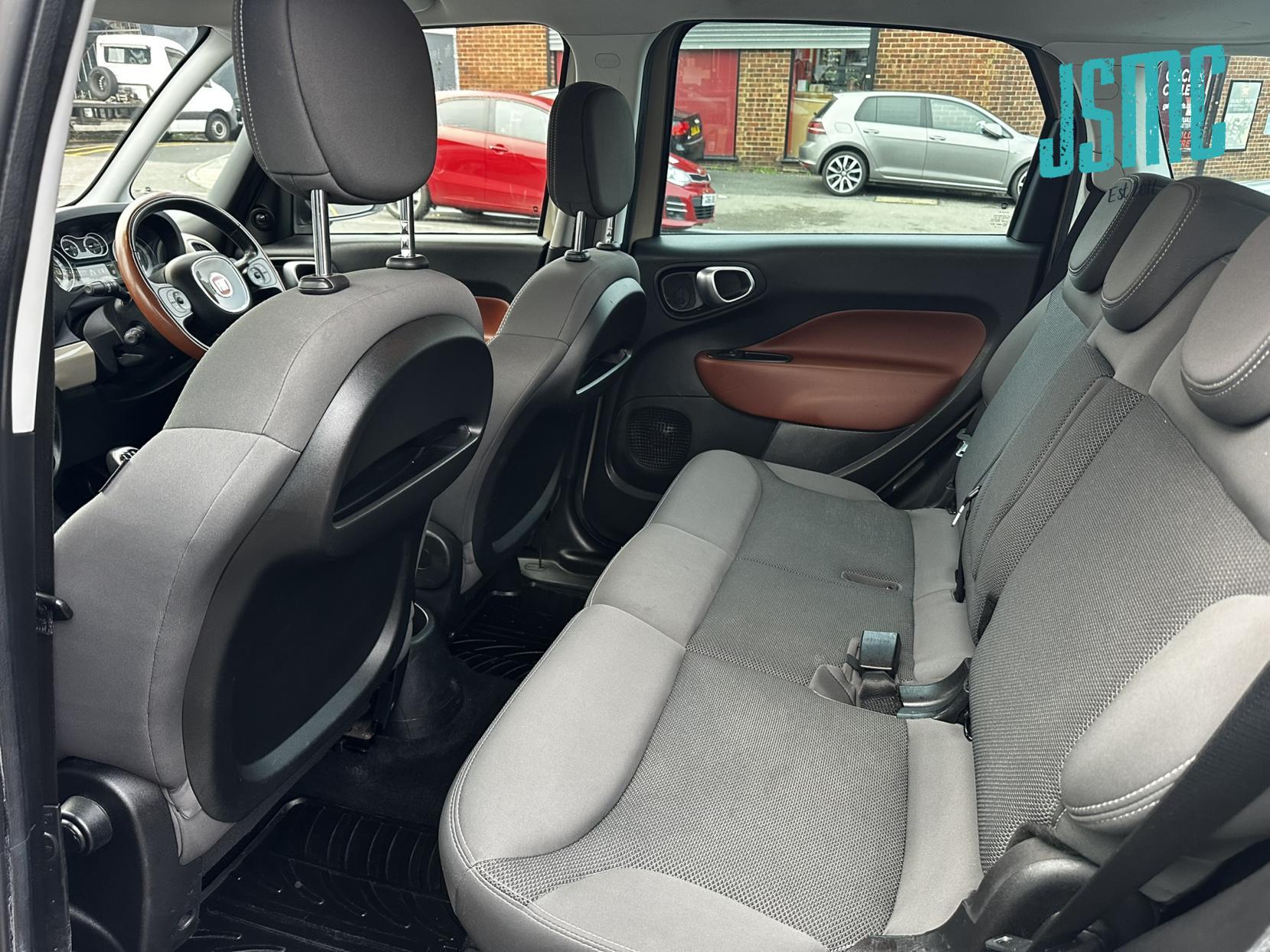 Fiat 500L 0.9 TwinAir Trekking MPV 5dr Petrol Manual Euro 6 (s/s) (105 ps)