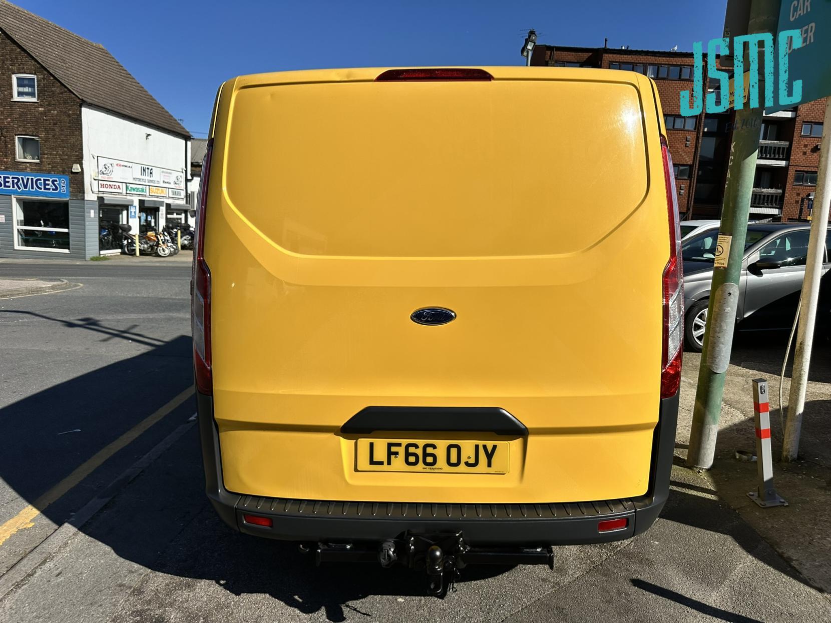 Ford Transit Custom 2.0 TDCi 340 Panel Van 5dr Diesel Manual L1 H1 (172 g/km, 128 bhp)