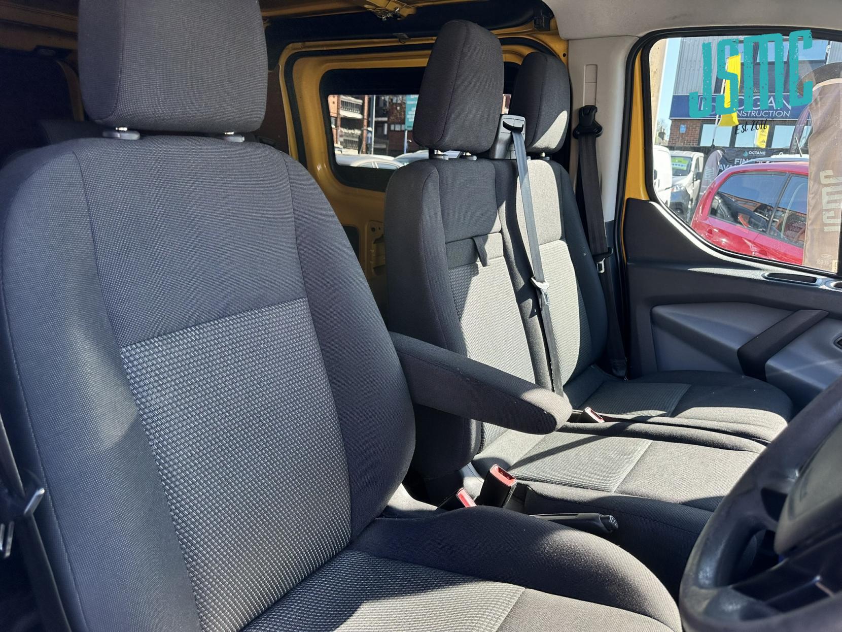 Ford Transit Custom 2.0 TDCi 340 Panel Van 5dr Diesel Manual L1 H1 (172 g/km, 128 bhp)