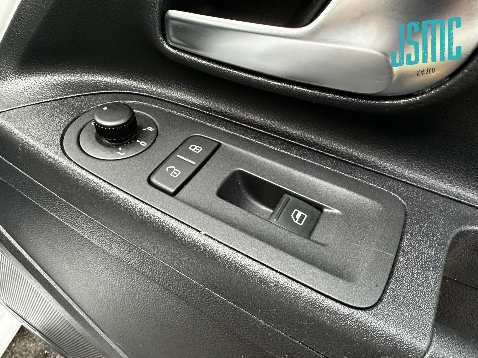 Volkswagen up! 1.0 Move up! Hatchback 3dr Petrol ASG Euro 5 (60 ps)