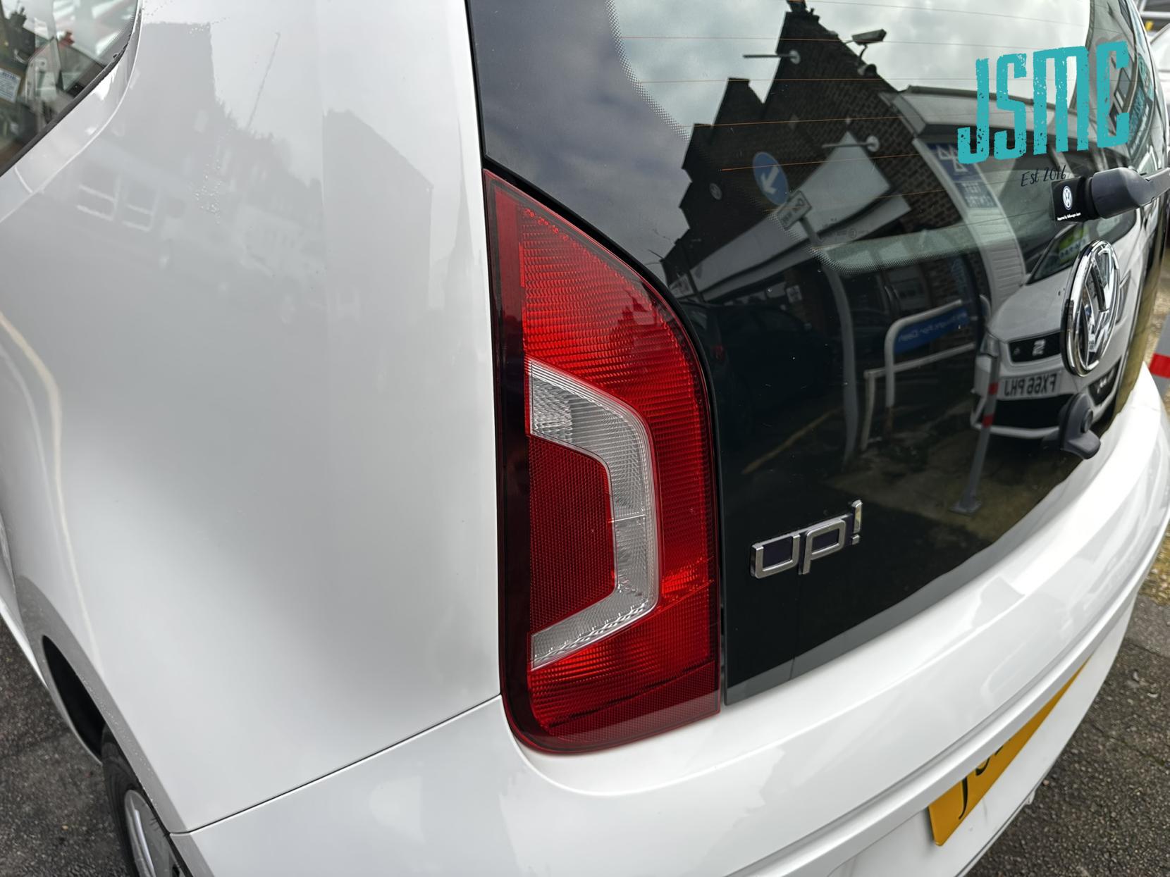 Volkswagen up! 1.0 Move up! Hatchback 3dr Petrol ASG Euro 5 (60 ps)