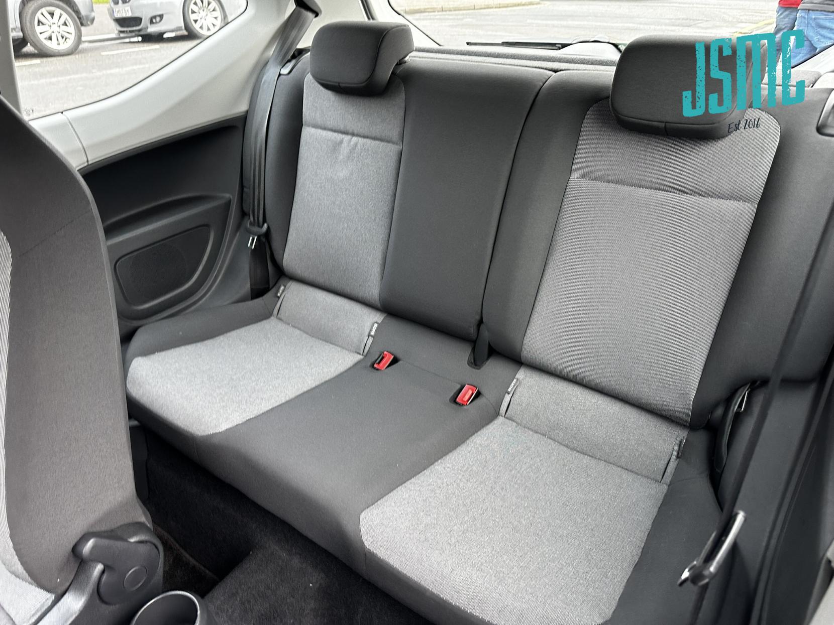 Volkswagen up! 1.0 Move up! Hatchback 3dr Petrol ASG Euro 5 (60 ps)