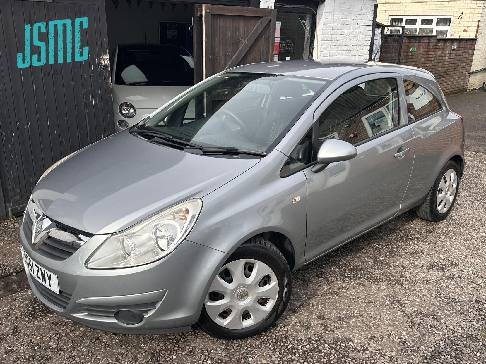 Vauxhall Corsa 1.4 16V Exclusiv Hatchback 3dr Petrol Manual Wide Ratio Euro 5 (A/C) (100 ps)