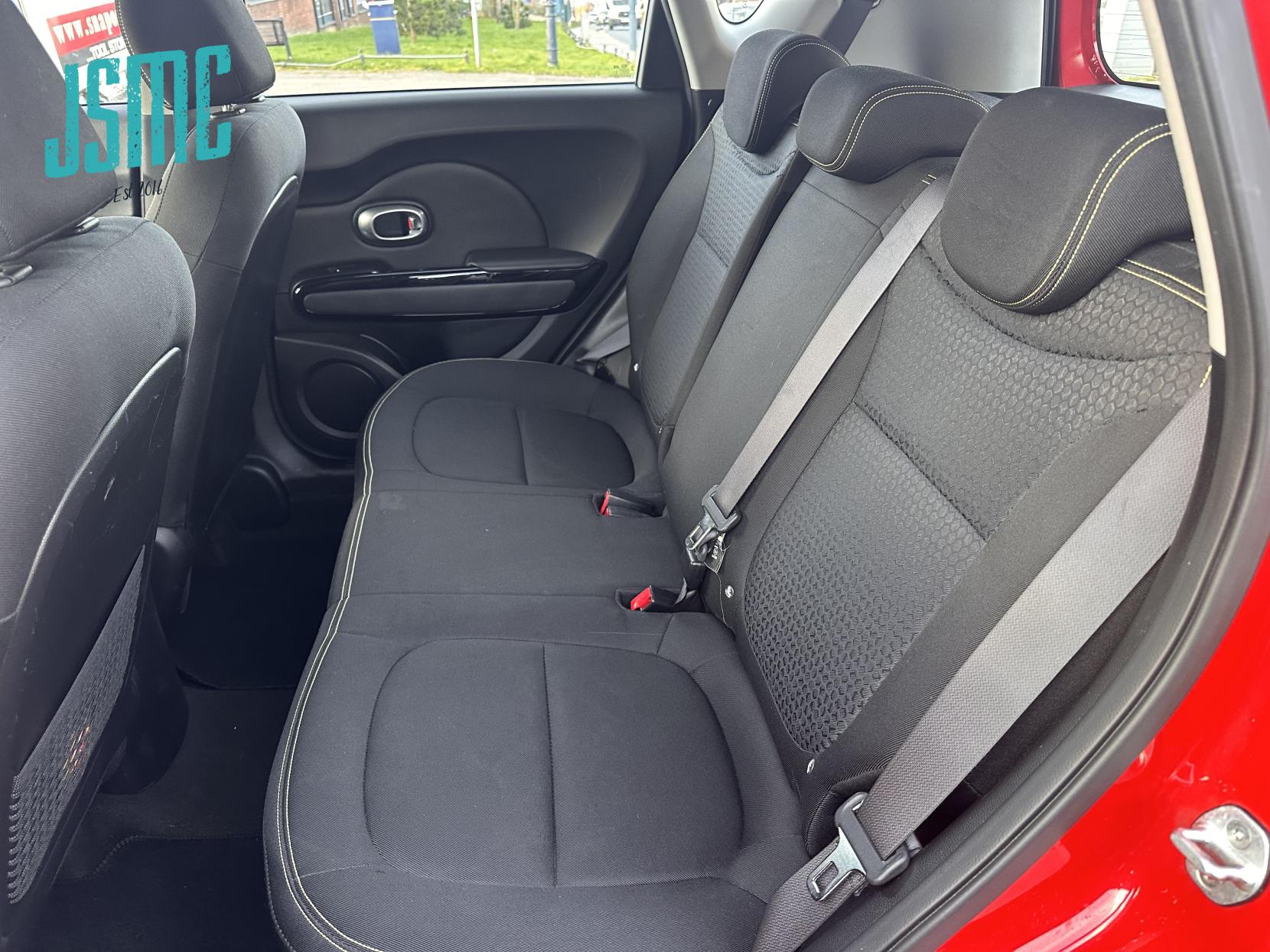 Kia Soul 1.6 GDi Connect SUV 5dr Petrol Manual Euro 5 (130 bhp)