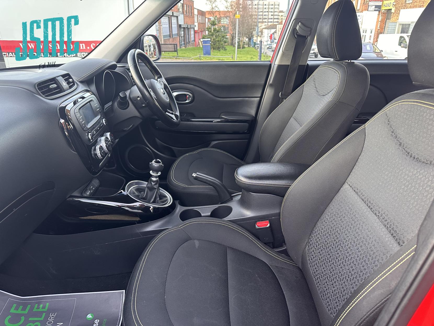 Kia Soul 1.6 GDi Connect SUV 5dr Petrol Manual Euro 5 (130 bhp)