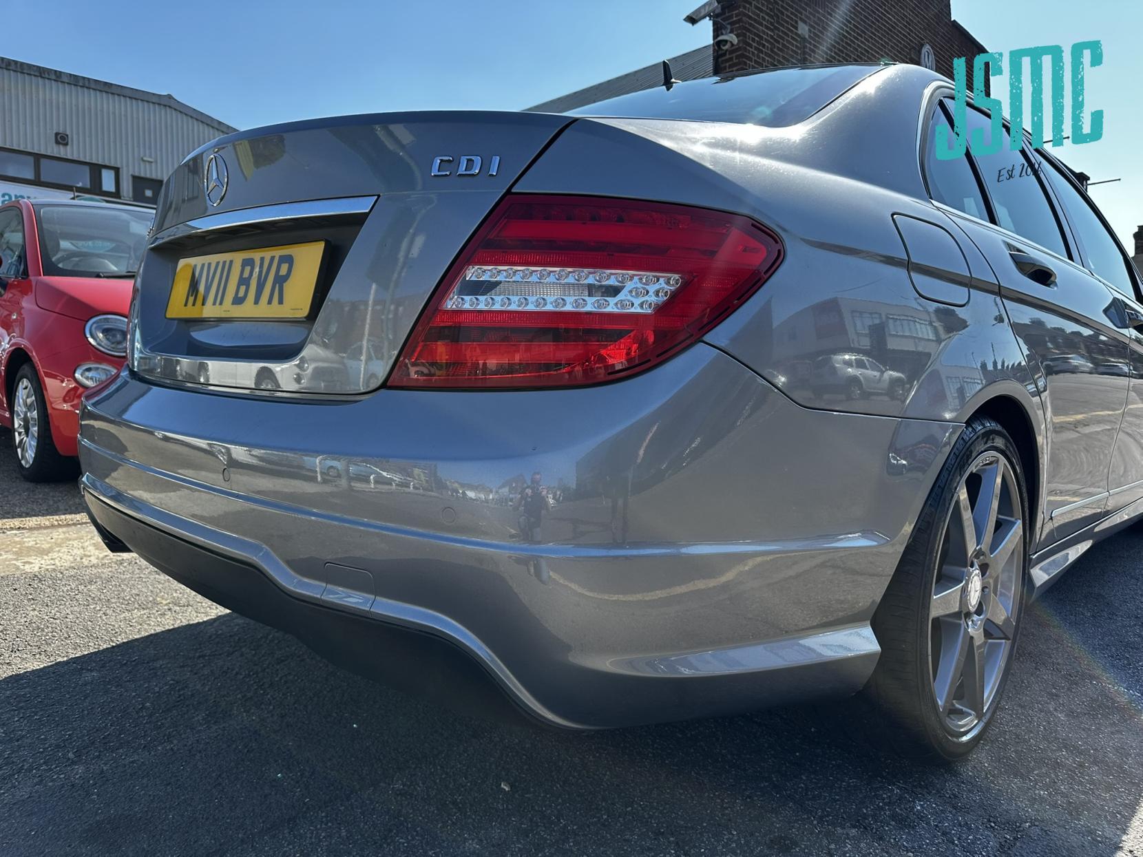 Mercedes-Benz C Class 2.1 C250 CDI BlueEfficiency Sport Saloon 4dr Diesel G-Tronic+ Euro 5 (s/s) (204 ps)