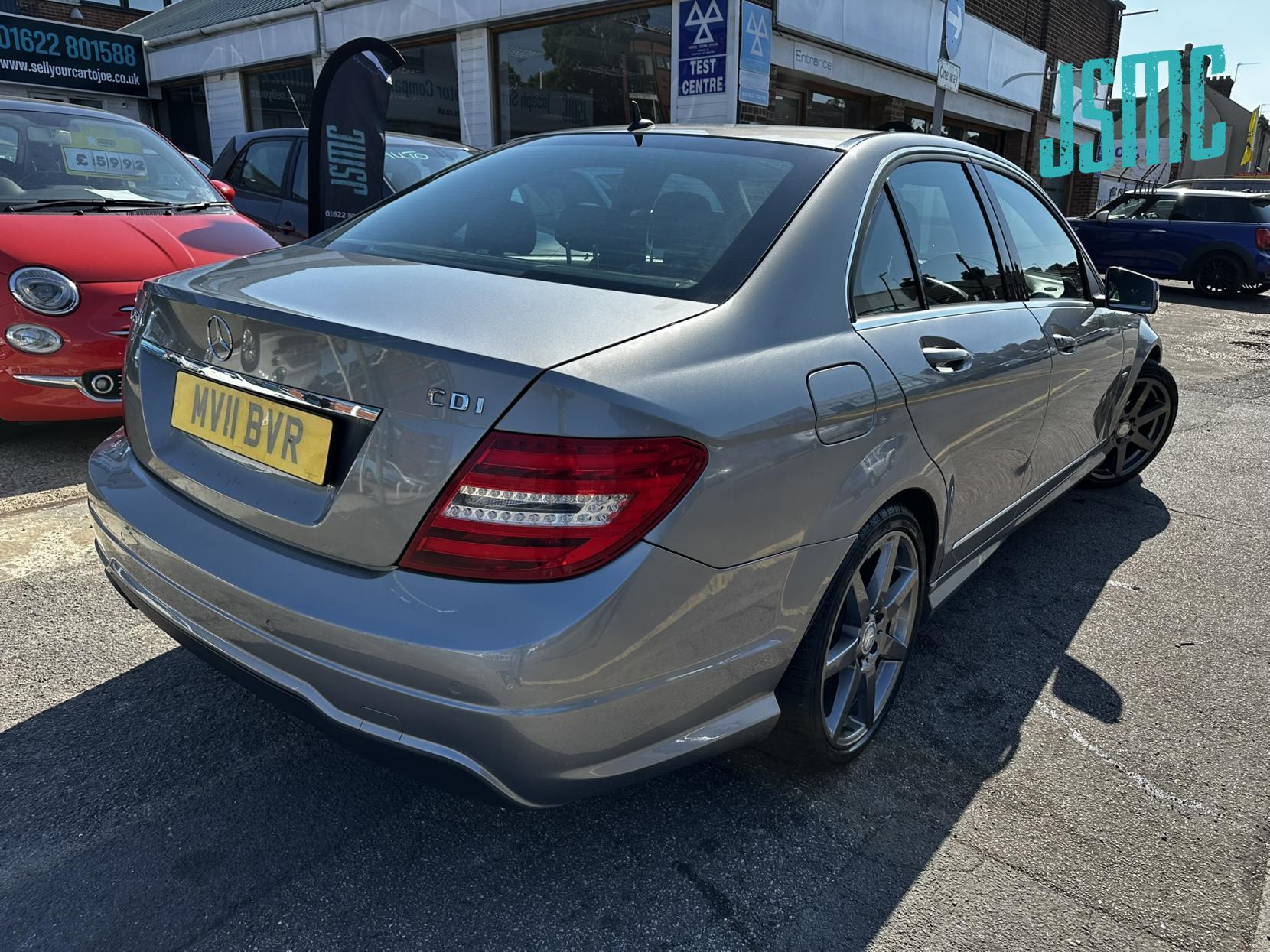 Mercedes-Benz C Class 2.1 C250 CDI BlueEfficiency Sport Saloon 4dr Diesel G-Tronic+ Euro 5 (s/s) (204 ps)