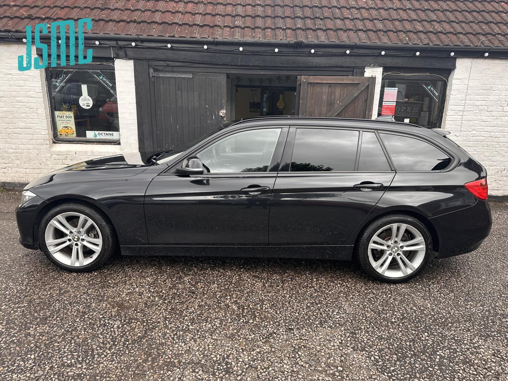 BMW 3 Series 2.0 320d Sport Touring 5dr Diesel Auto xDrive Euro 5 (s/s) (184 ps)