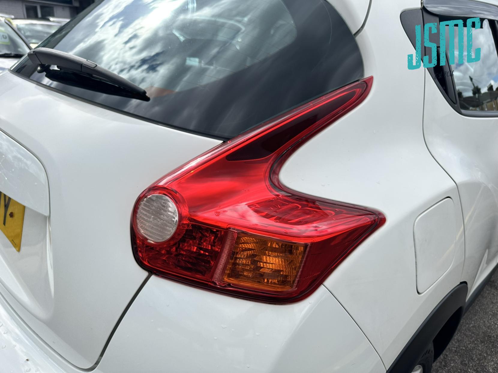 Nissan Juke 1.6 Acenta SUV 5dr Petrol Manual Euro 5 (117 ps)