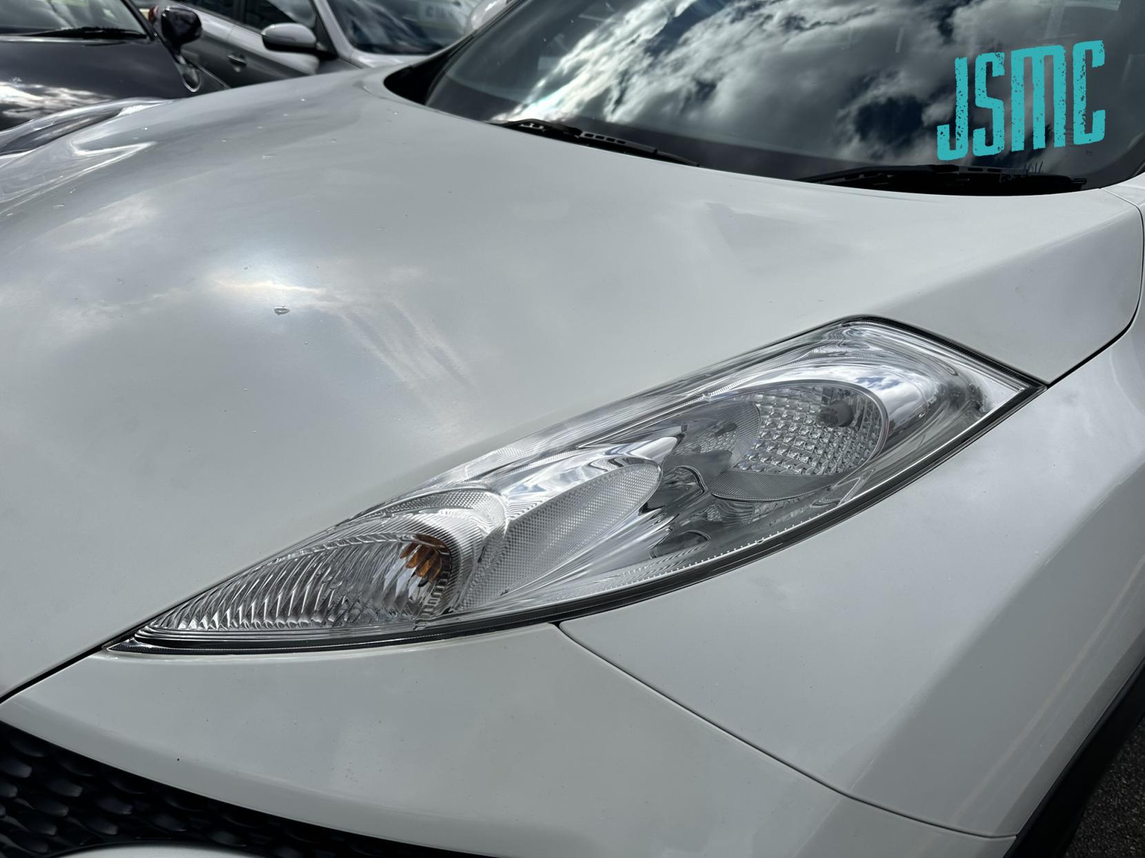 Nissan Juke 1.6 Acenta SUV 5dr Petrol Manual Euro 5 (117 ps)