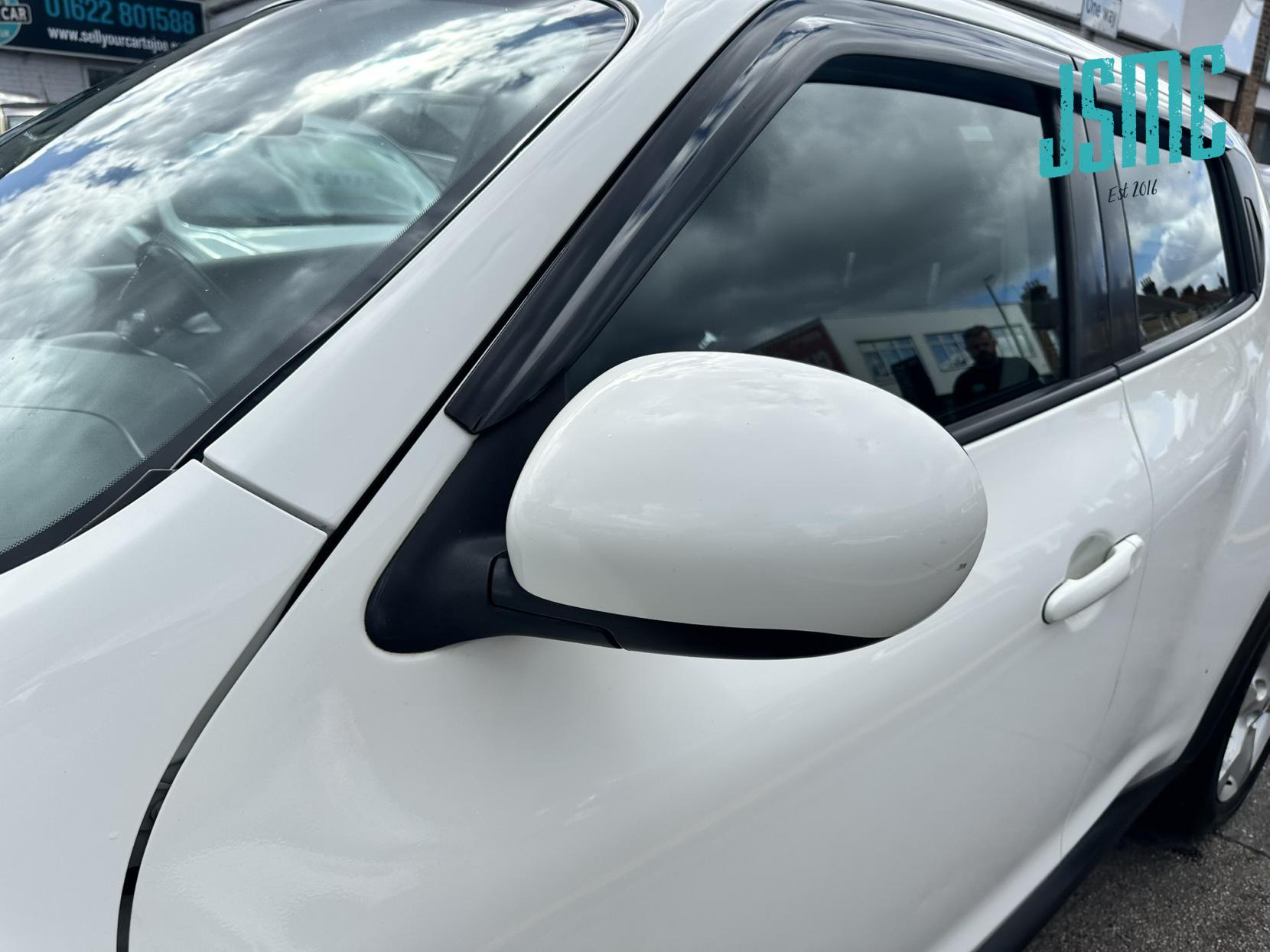 Nissan Juke 1.6 Acenta SUV 5dr Petrol Manual Euro 5 (117 ps)