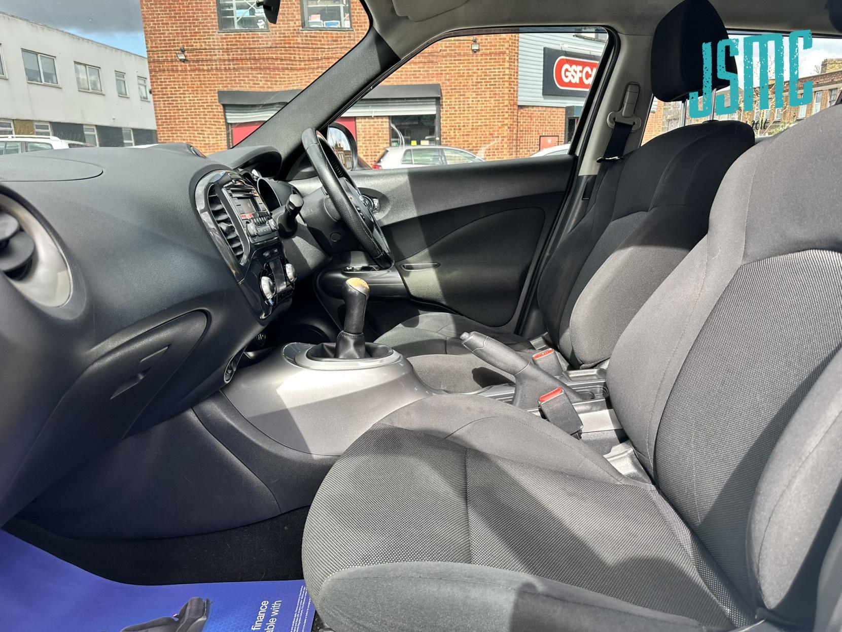 Nissan Juke 1.6 Acenta SUV 5dr Petrol Manual Euro 5 (117 ps)