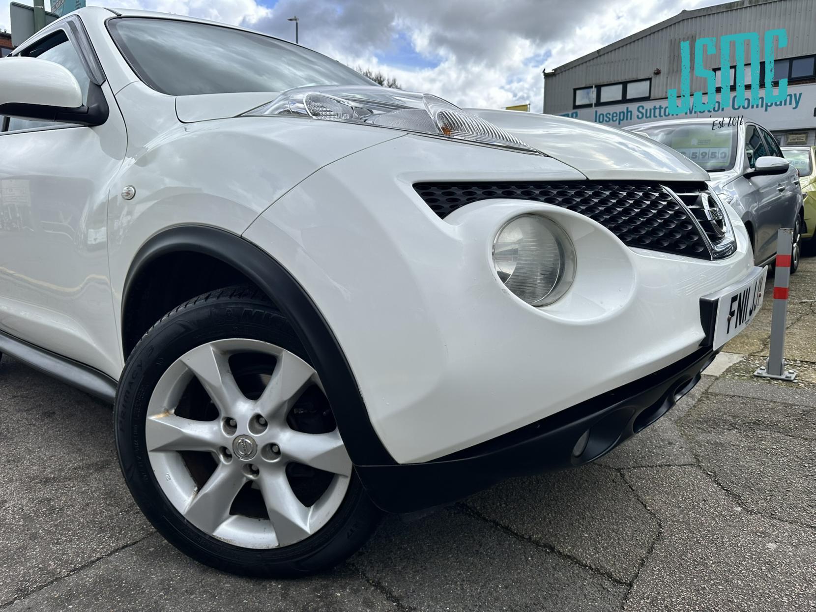 Nissan Juke 1.6 Acenta SUV 5dr Petrol Manual Euro 5 (117 ps)