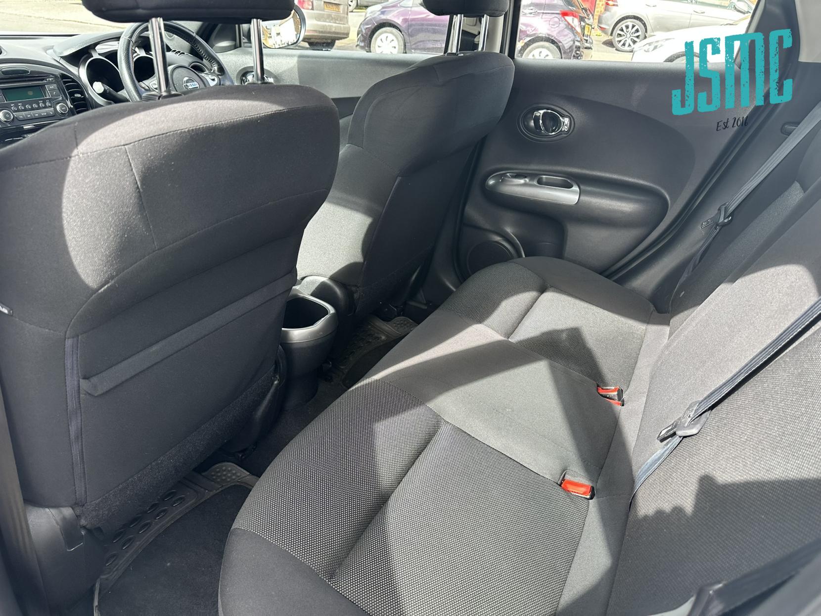 Nissan Juke 1.6 Acenta SUV 5dr Petrol Manual Euro 5 (117 ps)