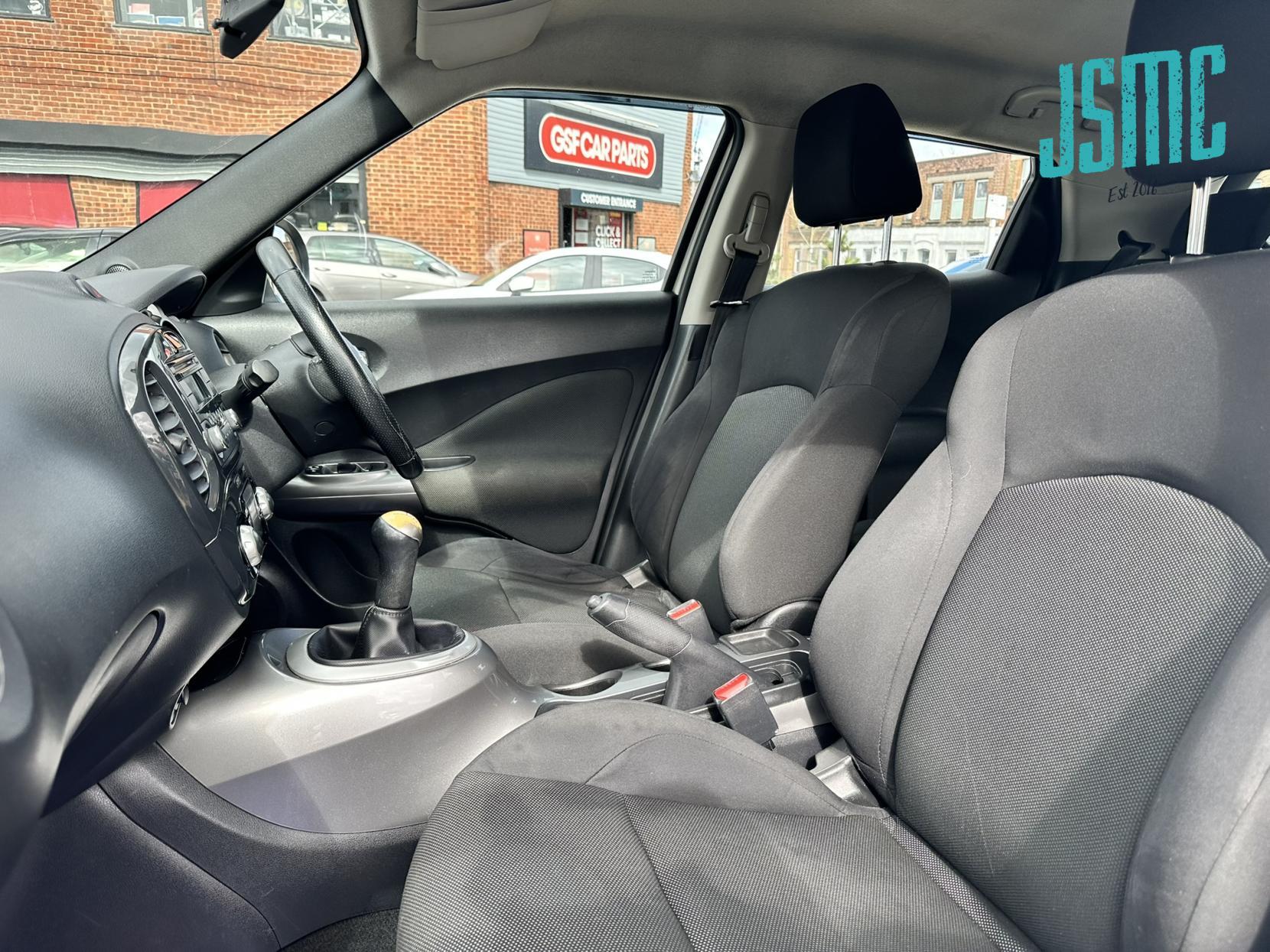 Nissan Juke 1.6 Acenta SUV 5dr Petrol Manual Euro 5 (117 ps)