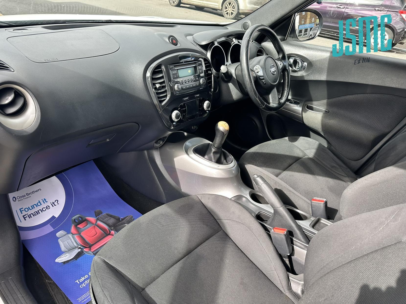 Nissan Juke 1.6 Acenta SUV 5dr Petrol Manual Euro 5 (117 ps)