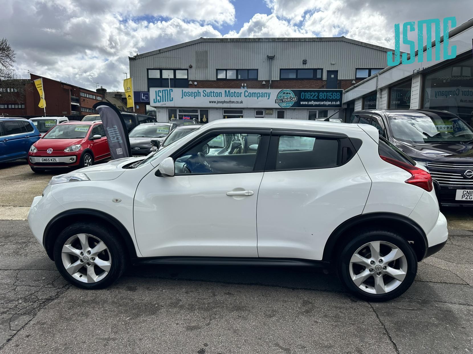 Nissan Juke 1.6 Acenta SUV 5dr Petrol Manual Euro 5 (117 ps)