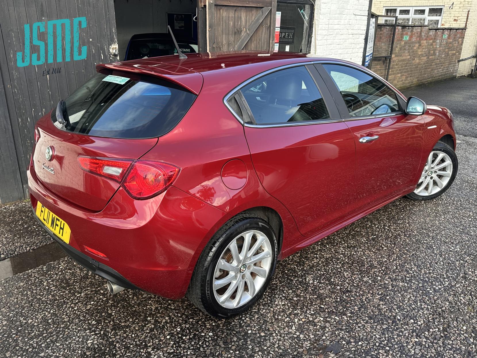 Alfa Romeo Giulietta 2.0 JTDM-2 Veloce Hatchback 5dr Diesel Manual Euro 5 (s/s) (140 bhp)