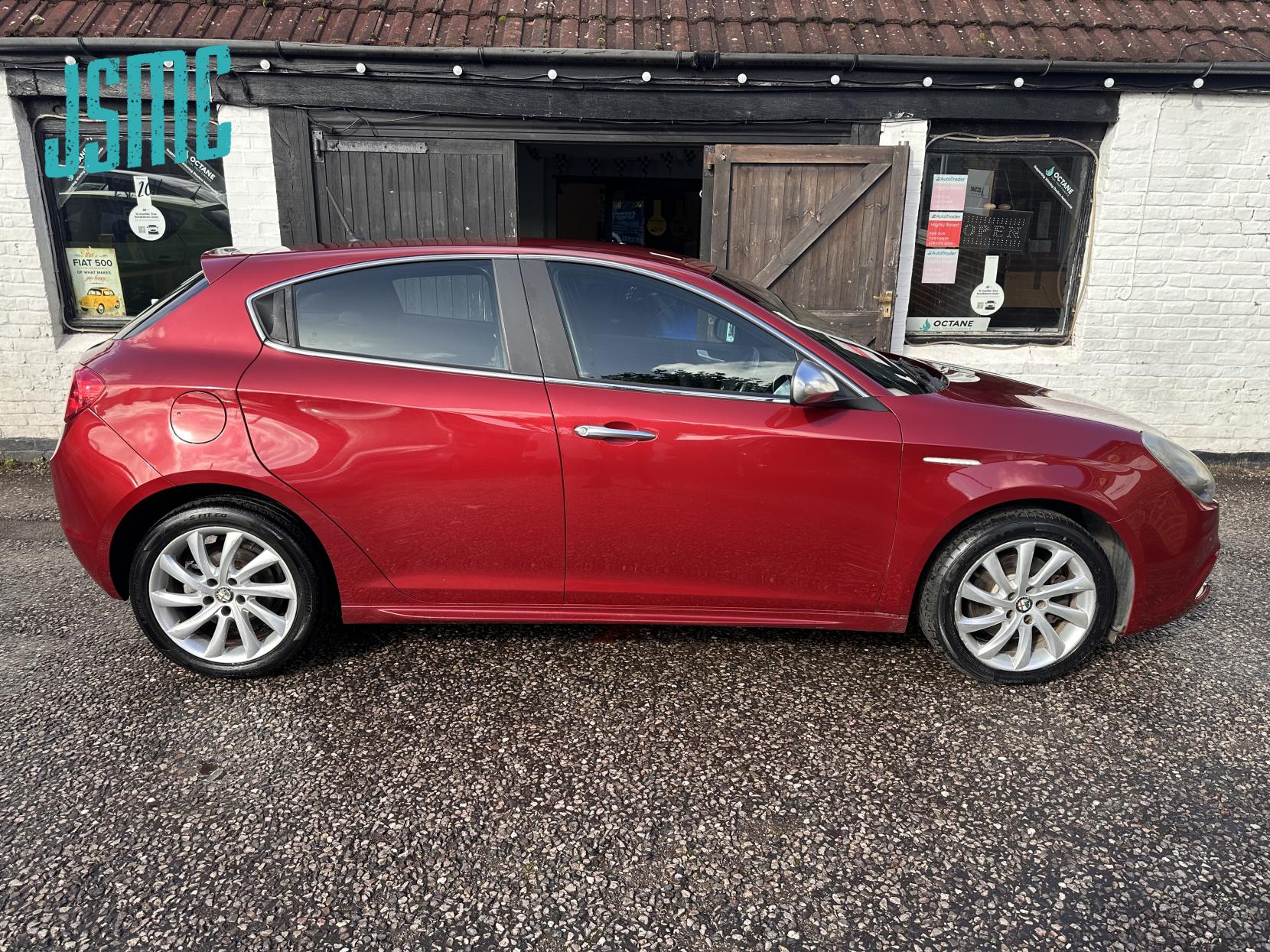 Alfa Romeo Giulietta 2.0 JTDM-2 Veloce Hatchback 5dr Diesel Manual Euro 5 (s/s) (140 bhp)