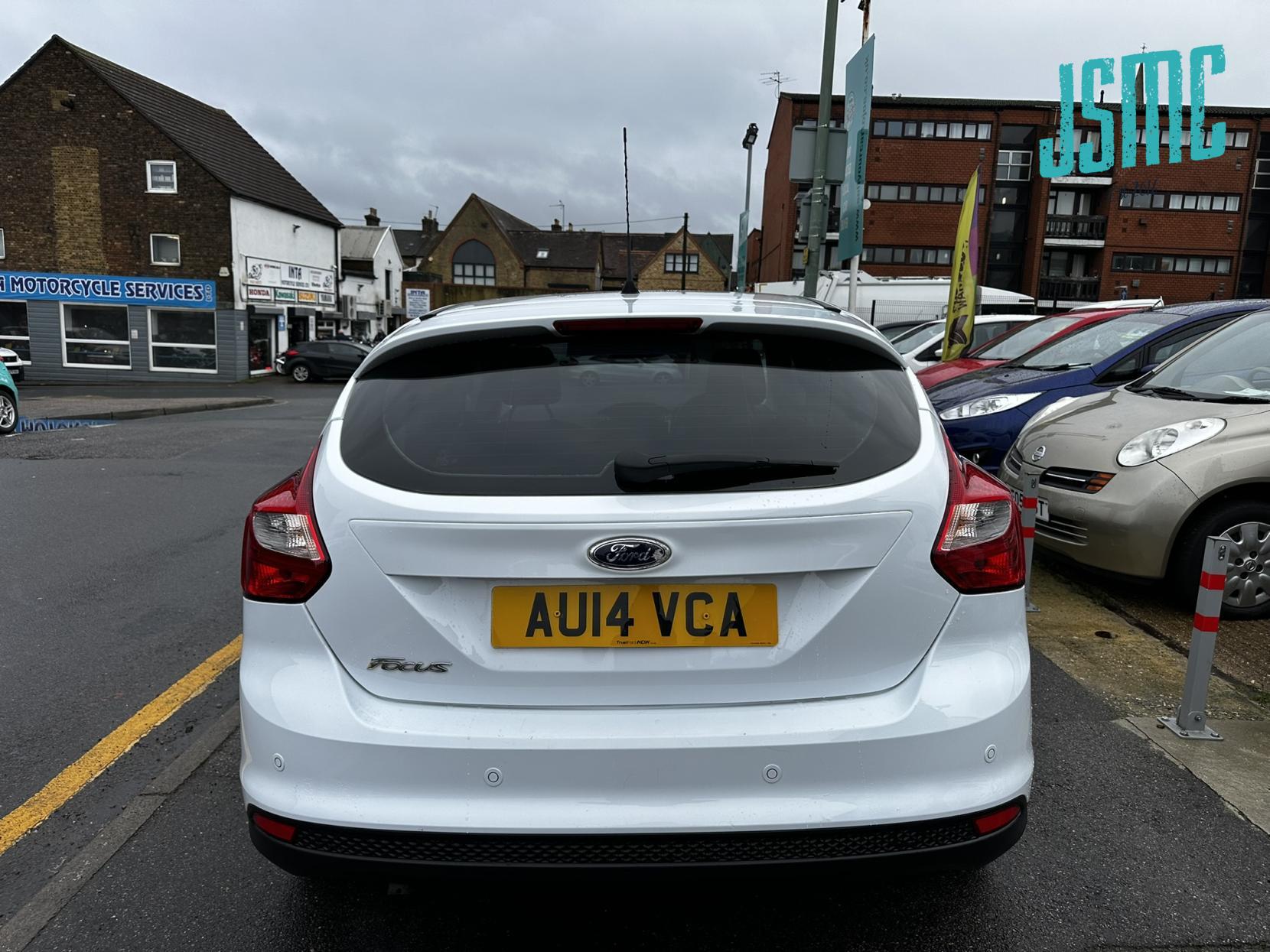 Ford Focus 1.6 TDCi Titanium Navigator Hatchback 5dr Diesel Manual Euro 5 (s/s) (115 ps)