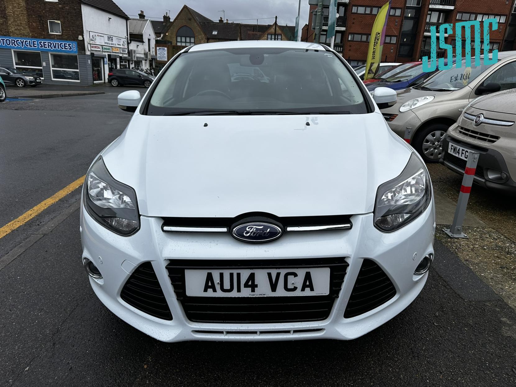 Ford Focus 1.6 TDCi Titanium Navigator Hatchback 5dr Diesel Manual Euro 5 (s/s) (115 ps)