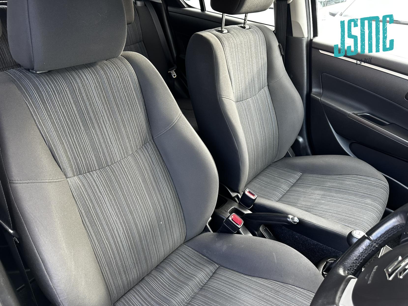 Suzuki Swift 1.2 Dualjet SZ4 Hatchback 5dr Petrol Manual Euro 5 (s/s) (90 ps)