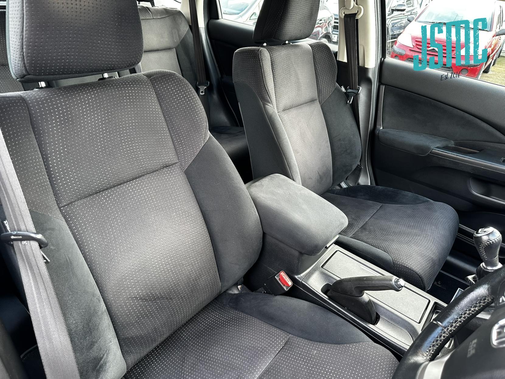 Honda CR-V 2.0 i-VTEC SE SUV 5dr Petrol Manual 4WD Euro 5 (s/s) (155 ps)