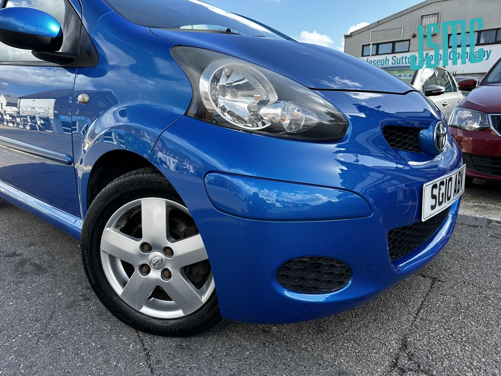 Toyota AYGO 1.0 VVT-i Blue Hatchback 3dr Petrol Manual Euro 4 (67 bhp)