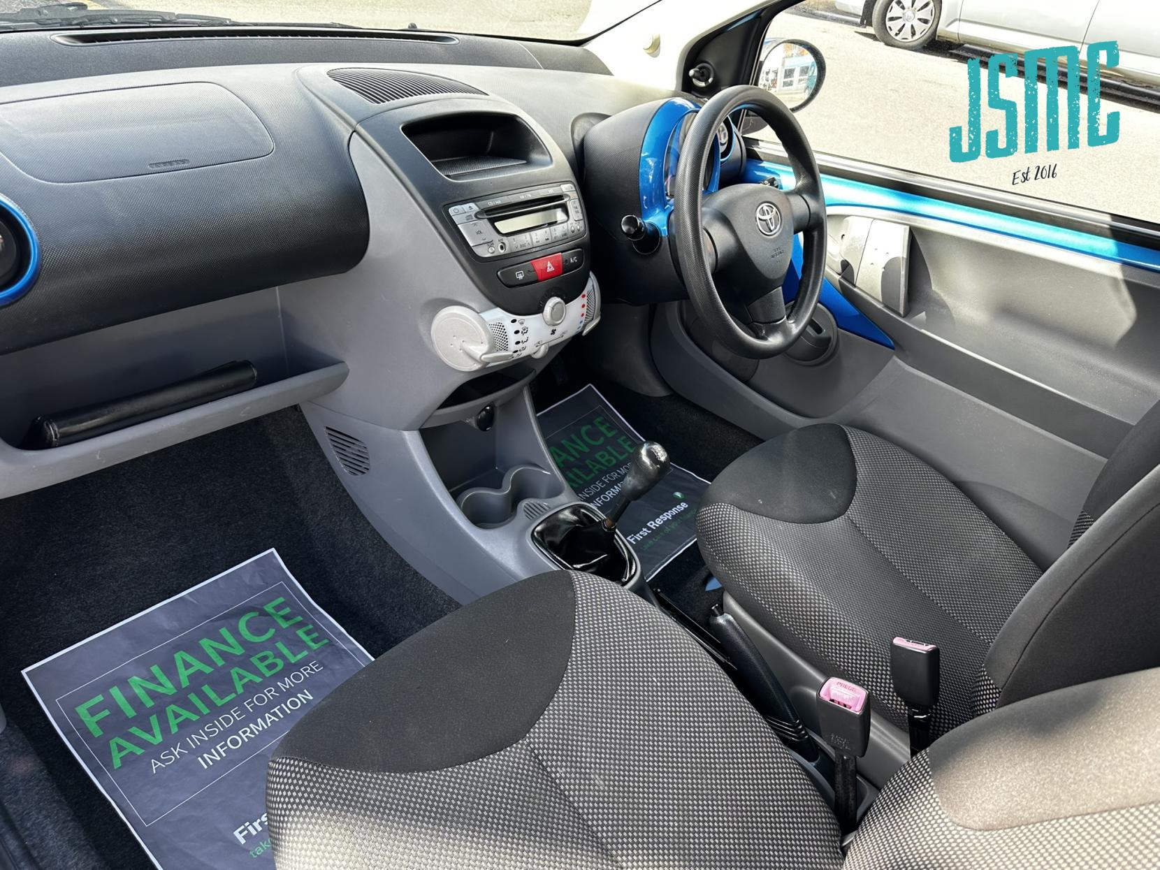 Toyota AYGO 1.0 VVT-i Blue Hatchback 3dr Petrol Manual Euro 4 (67 bhp)