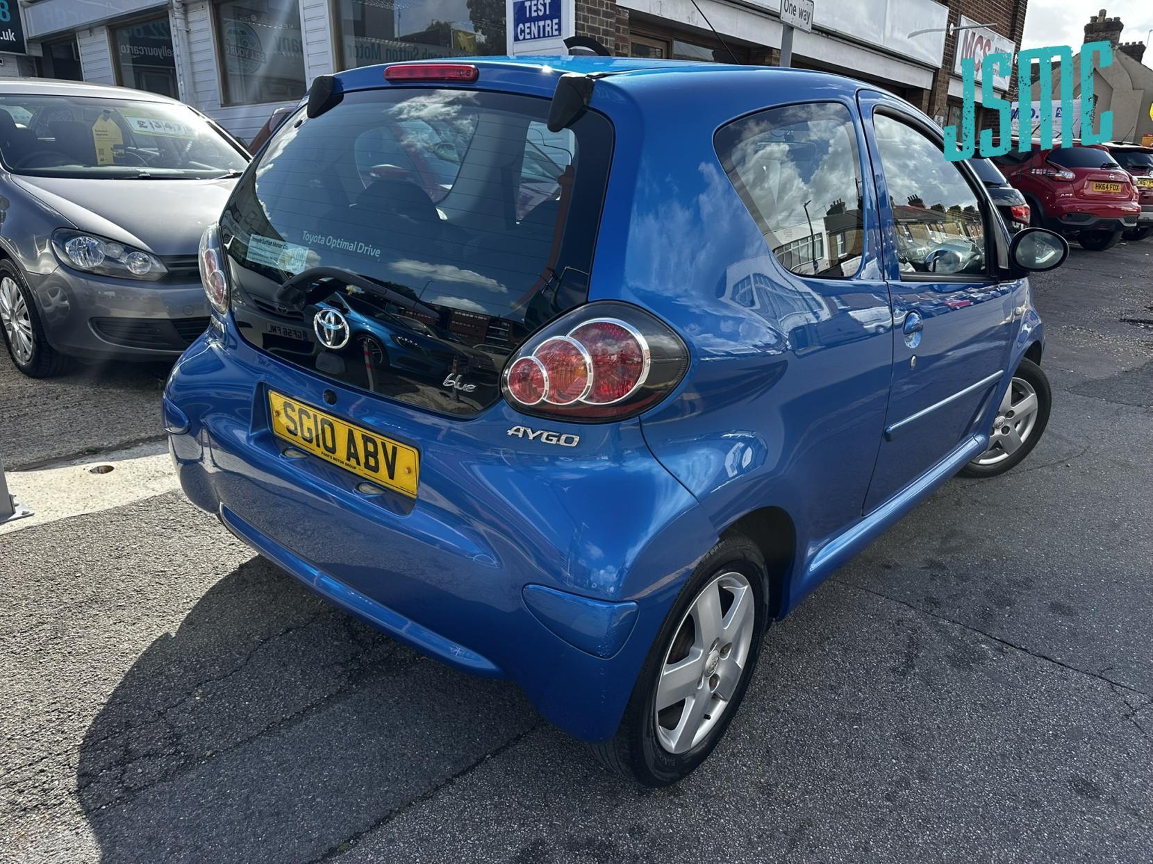 Toyota AYGO 1.0 VVT-i Blue Hatchback 3dr Petrol Manual Euro 4 (67 bhp)
