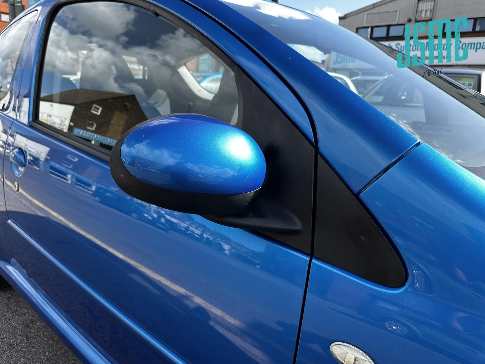 Toyota AYGO 1.0 VVT-i Blue Hatchback 3dr Petrol Manual Euro 4 (67 bhp)