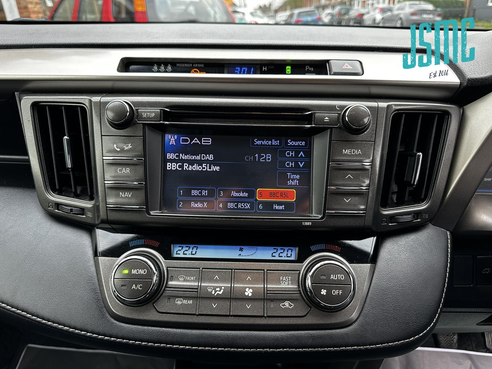 Toyota RAV4 2.0 D-4D Invincible SUV 5dr Diesel Manual 2WD Euro 5 (s/s) (124 ps)