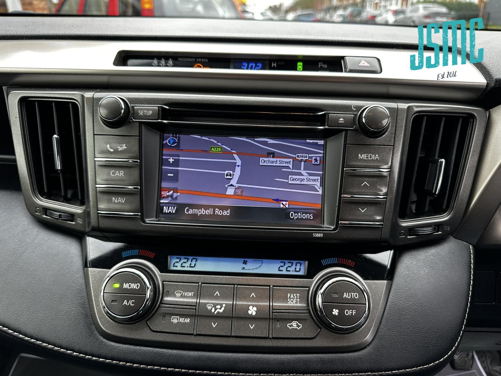 Toyota RAV4 2.0 D-4D Invincible SUV 5dr Diesel Manual 2WD Euro 5 (s/s) (124 ps)