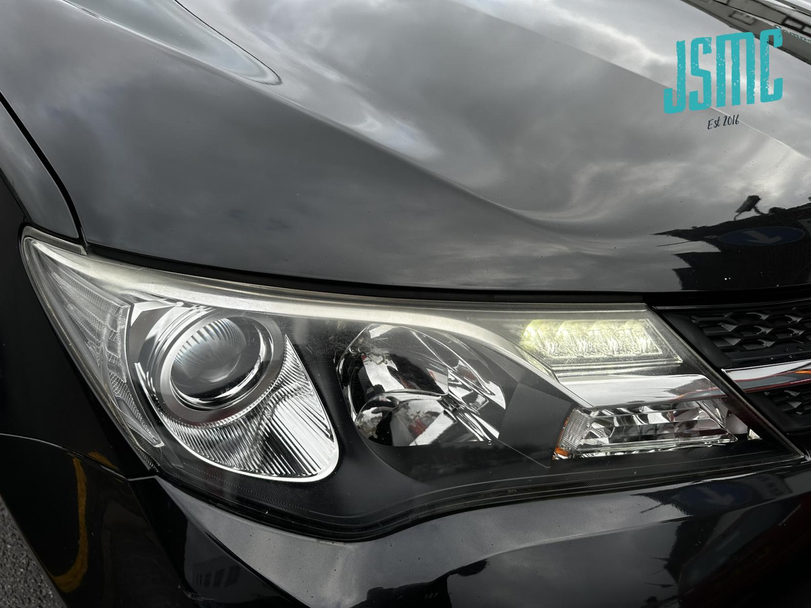 Toyota RAV4 2.0 D-4D Invincible SUV 5dr Diesel Manual 2WD Euro 5 (s/s) (124 ps)